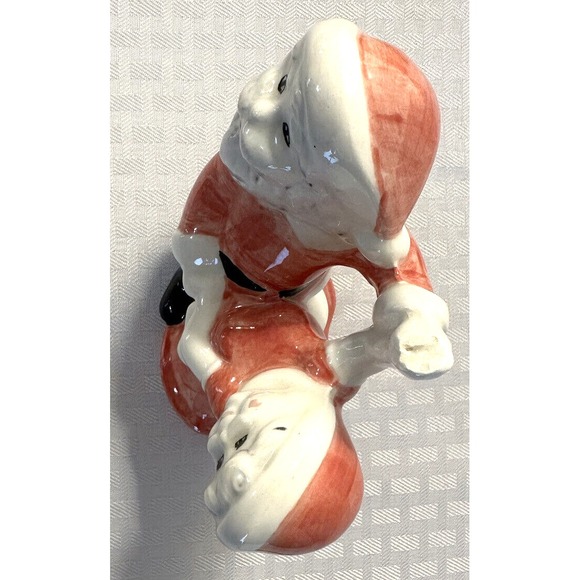 Vintage Santa and Mrs. Claus Ceramic Figurine Dancing together - Picture 9 of 11